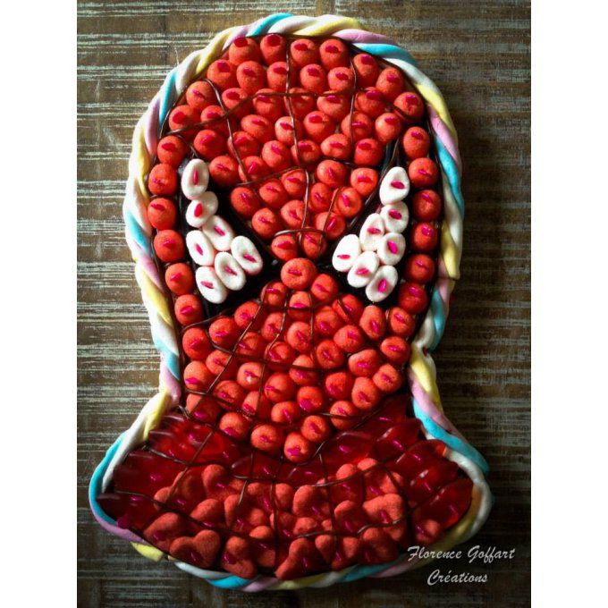 gâteau-de-bonbon-spiderman