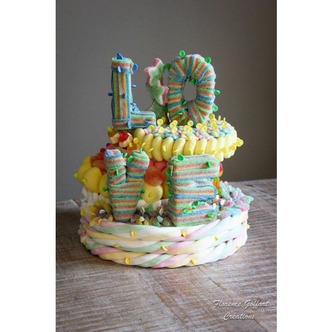 gâteau-de-bonbons-love