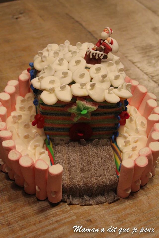Gâteau de bonbons La maison de Noël