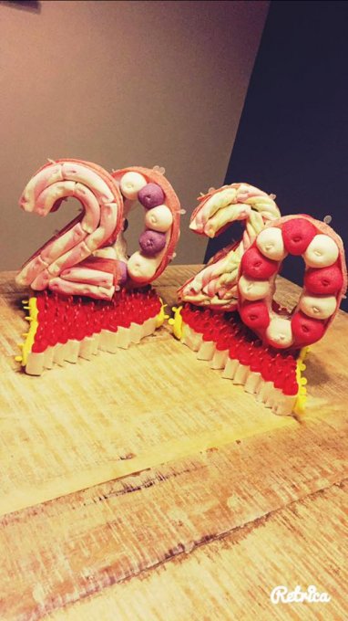gâteau-de-bonbons-number-candy--20-ans
