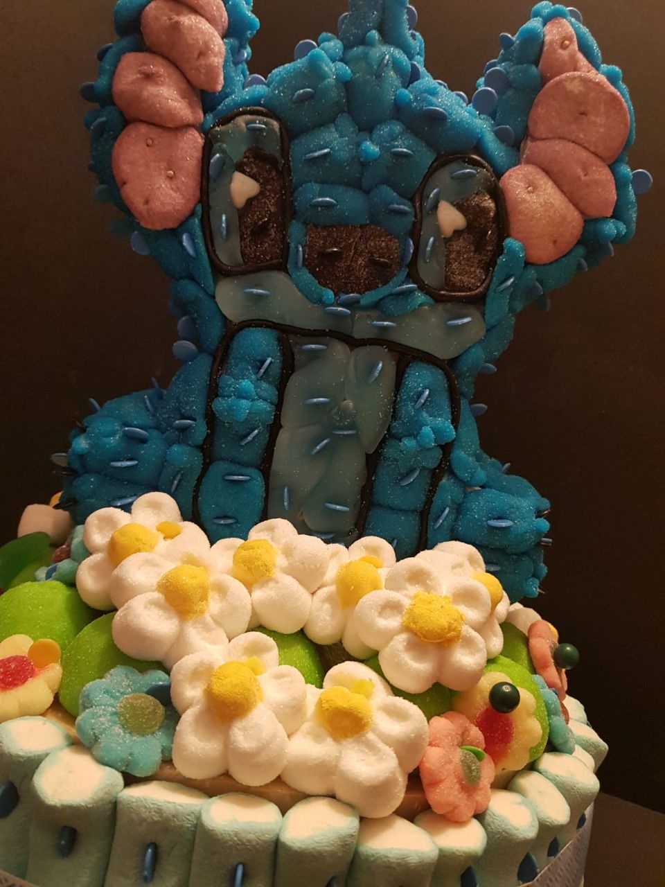 Gâteau de bonbons Stitch - Latelierdessoeurettes