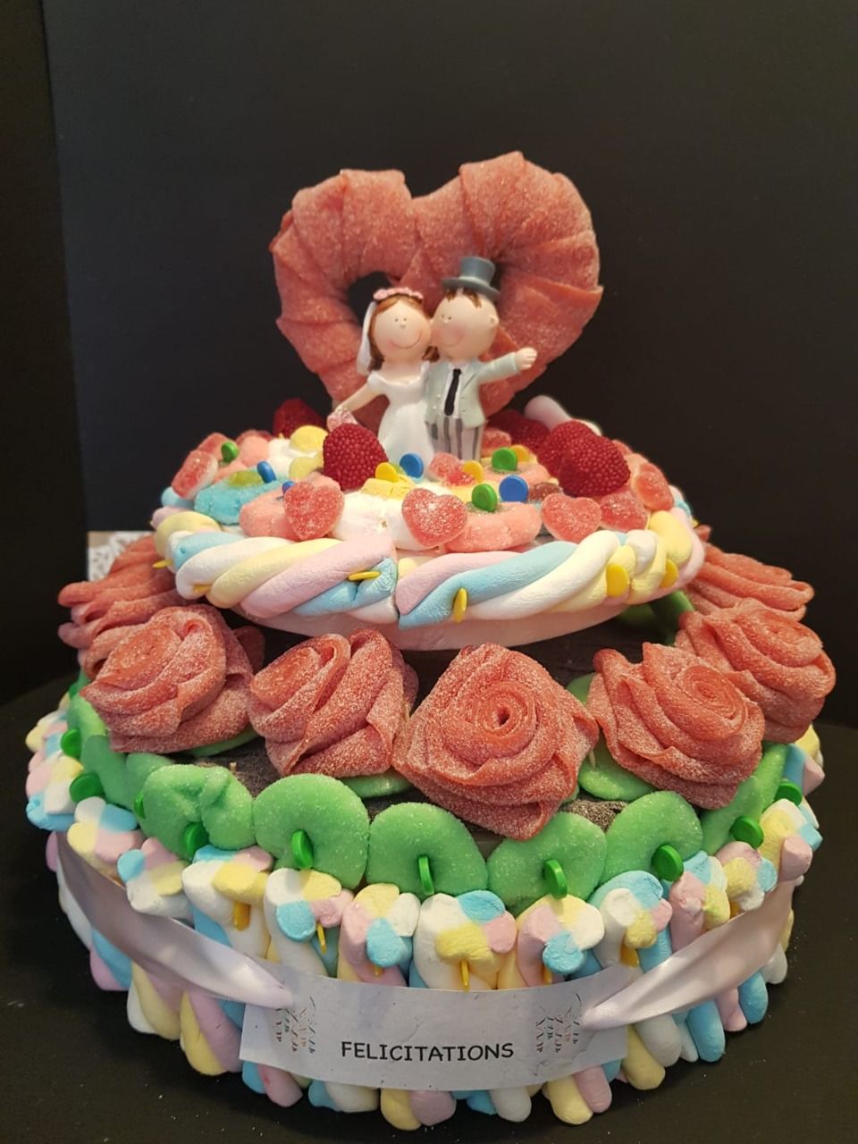 Gâteau de bonbons Les mariés petit coeur