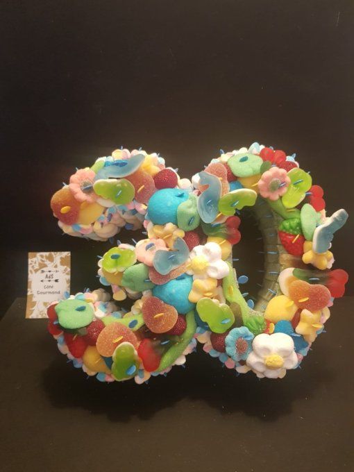 gâteau-de-bonbons-number-candy-30-ans