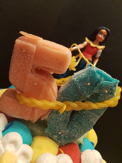 Gâteau de bonbons Wonder woman