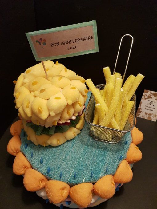 gâteau-de-bonbons-hamburger-frites