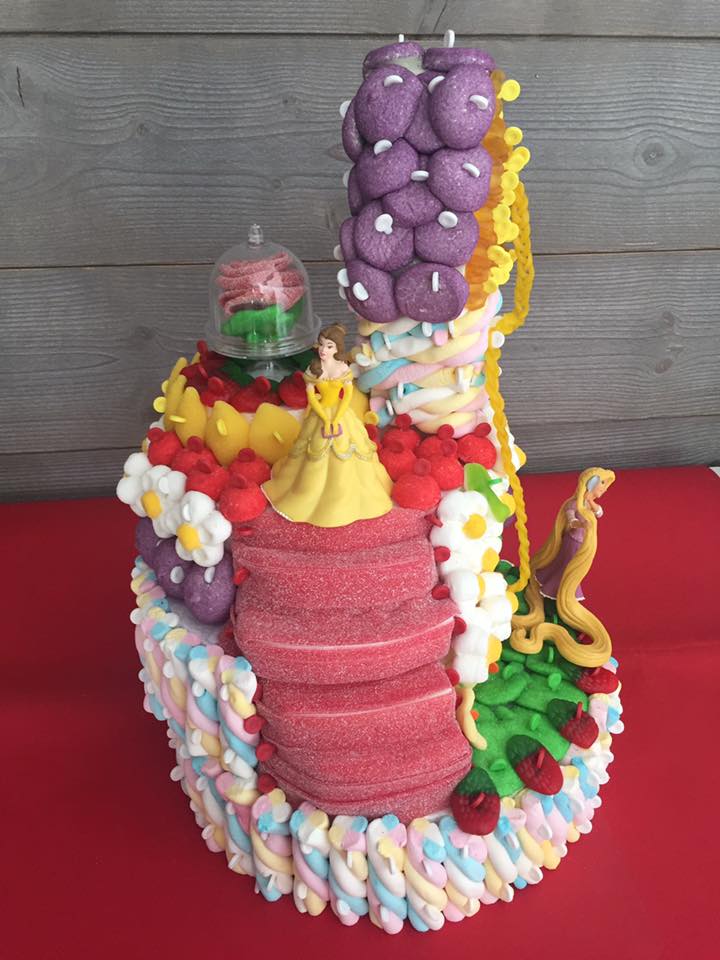Gâteau de bonbons 2 princesses