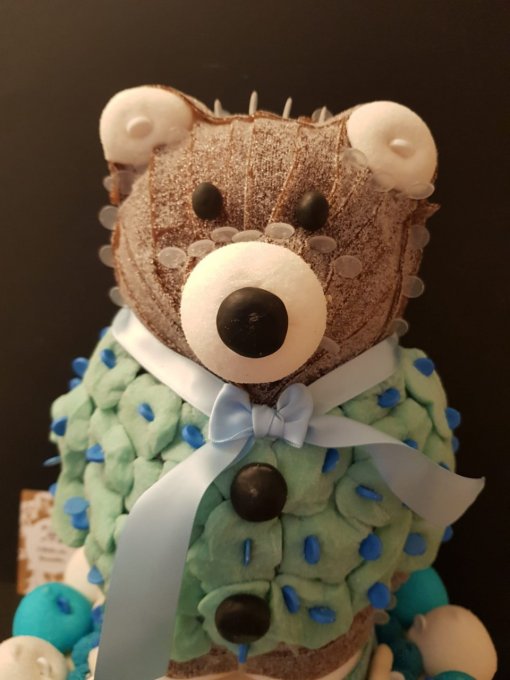 gâteau-de-bonbons-baptême-ourson-garçon