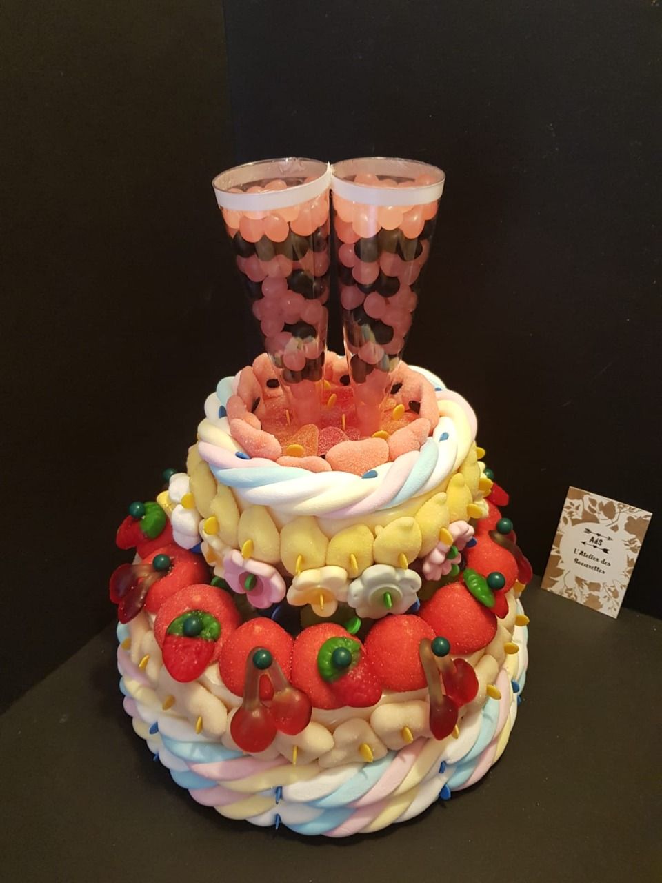 Gâteau de bonbons Pièce montée Les Coupes des mariés