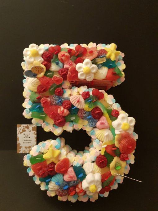 gâteau-de-bonbons-number-candy-5-ans