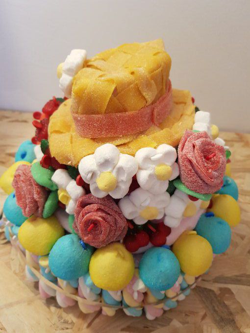 gâteau-de-bonbons-champêtre-chapeau-de-paille