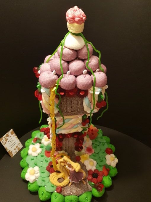 gâteau-de-bonbons-raiponce-et-sa-tour